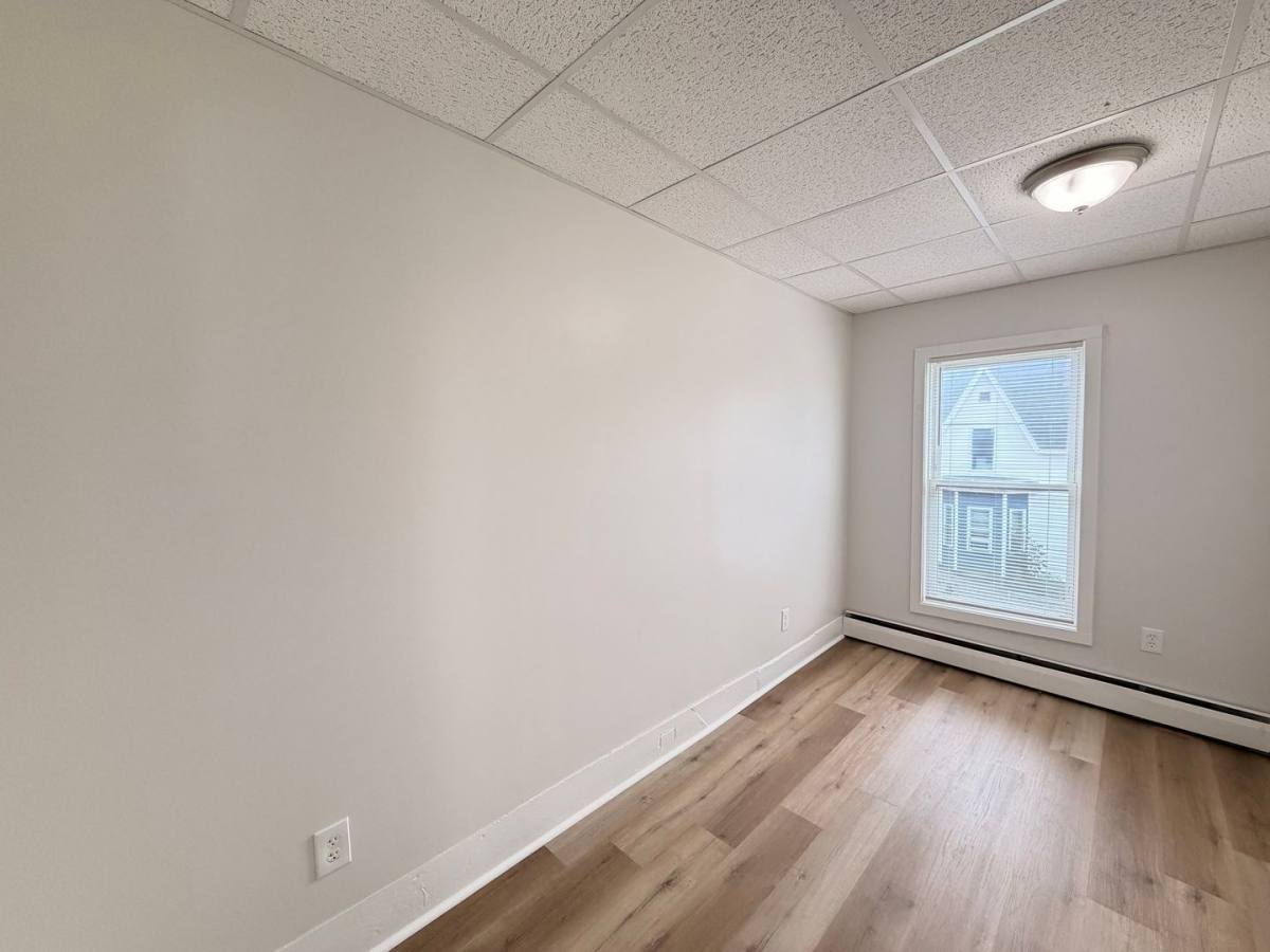 Apartment for rent at 659 Chestnut St #2, Manchester, NH 03104