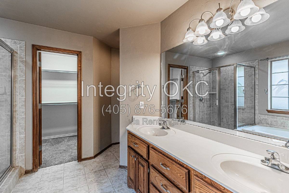 House for rent at 2621 Jefferson Dr, Oklahoma City, OK 73160