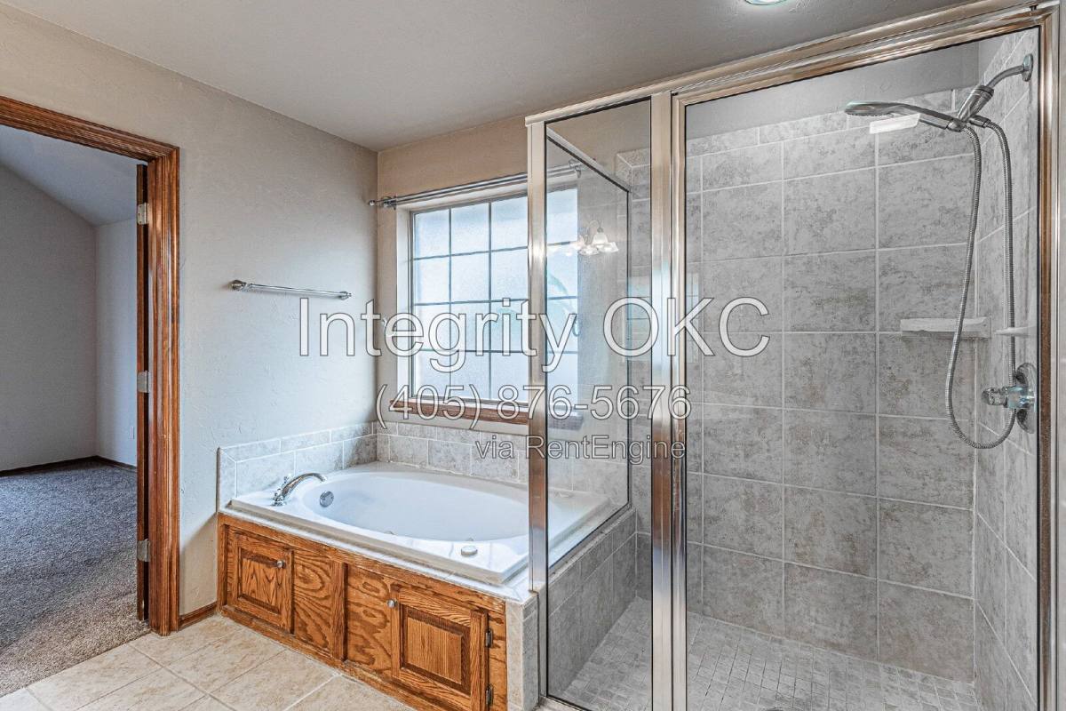 House for rent at 2621 Jefferson Dr, Oklahoma City, OK 73160