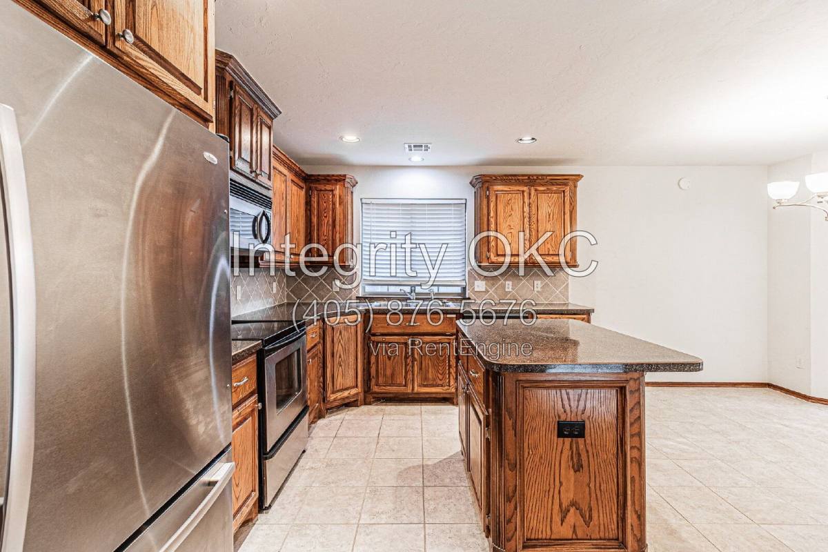 House for rent at 2621 Jefferson Dr, Oklahoma City, OK 73160