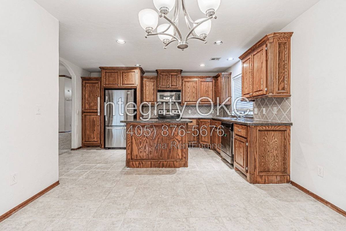 House for rent at 2621 Jefferson Dr, Oklahoma City, OK 73160