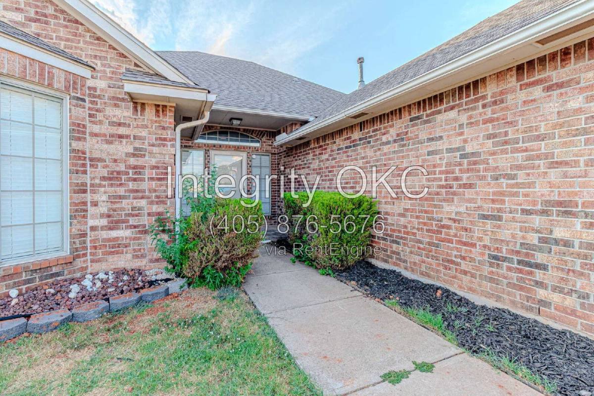 House for rent at 2621 Jefferson Dr, Oklahoma City, OK 73160