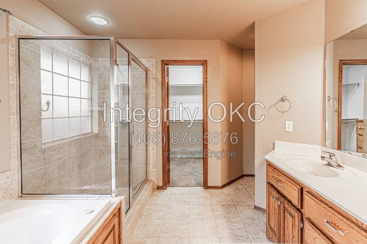 House for rent at 2621 Jefferson Dr, Oklahoma City, OK 73160