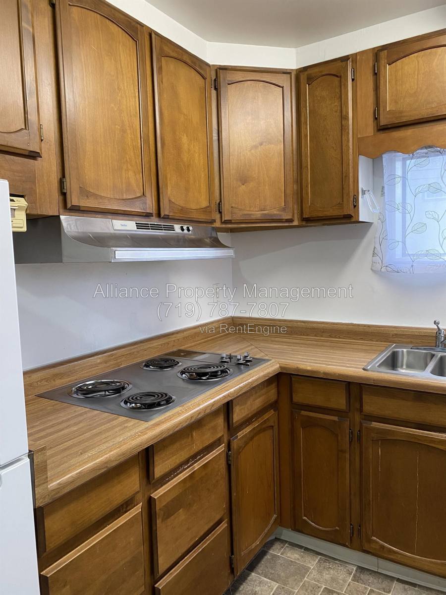 House for rent at 917 E Uintah St, Colorado Springs, CO 80903