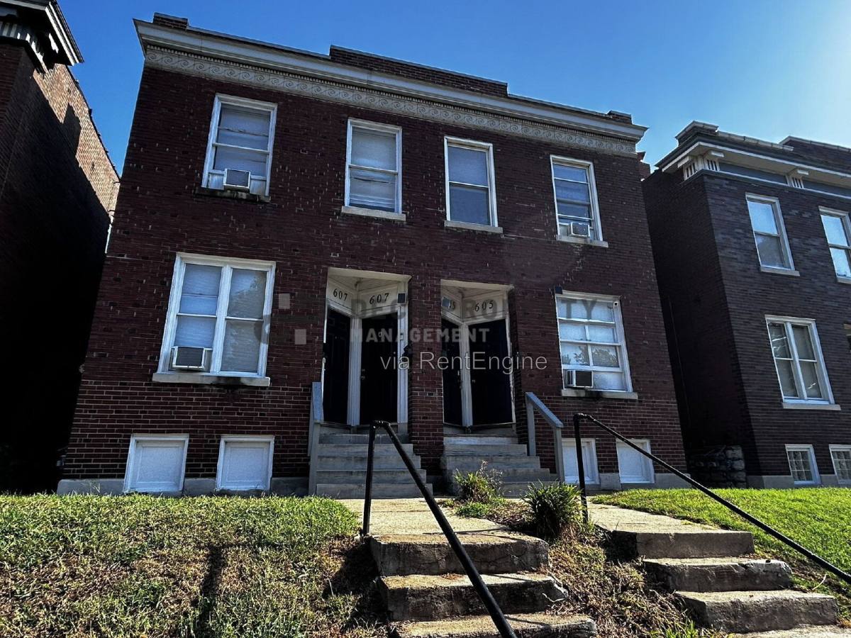Apartment for rent at 605 Holly Hills Ave #A, St. Louis, MO 63111