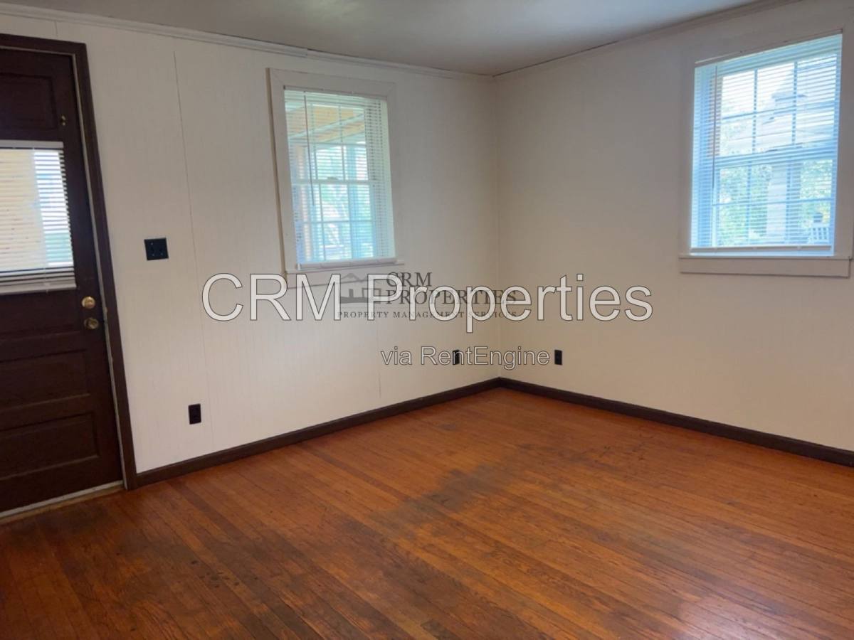 Apartment for rent at 1107 W Walnut St #1, Kokomo, IN 46901
