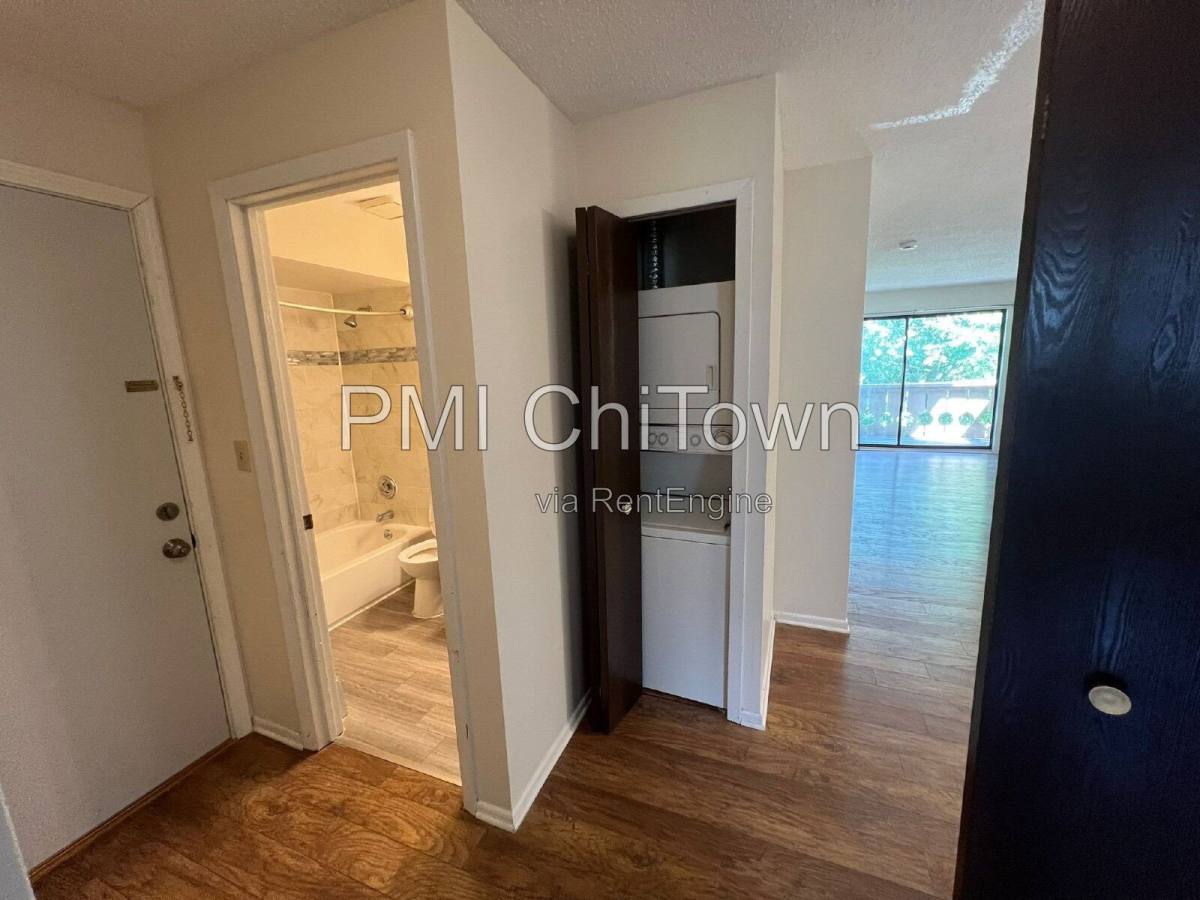 Condo for rent at 3 Echo Court #5, Vernon Hills, IL 60061