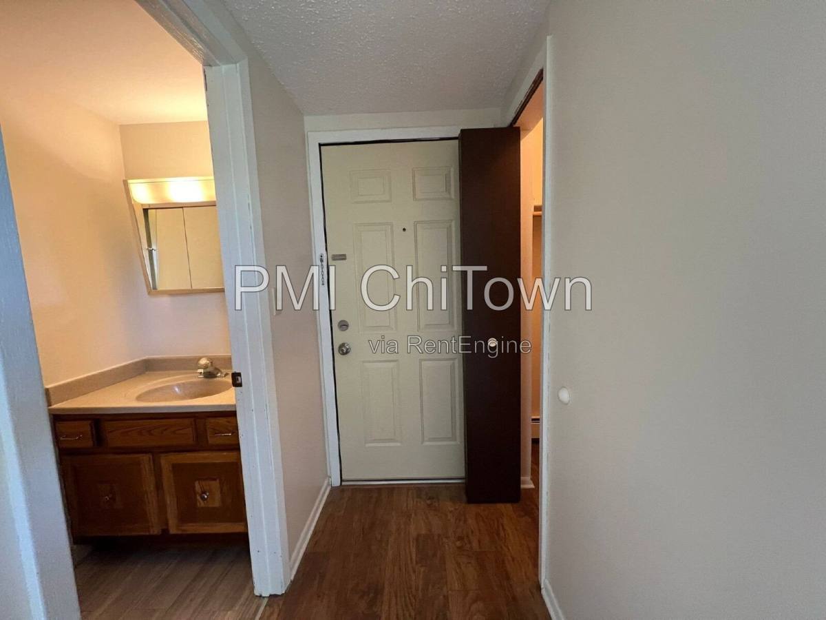 Condo for rent at 3 Echo Court #5, Vernon Hills, IL 60061