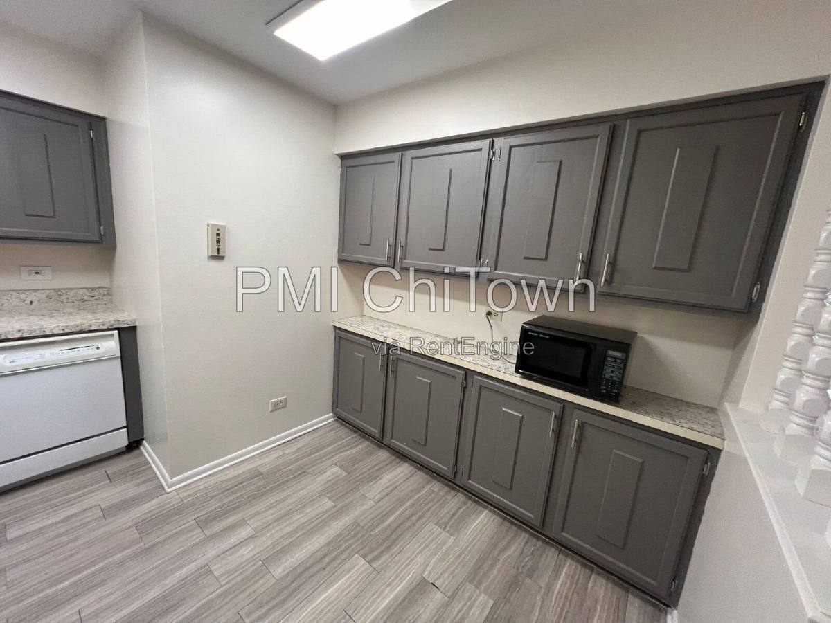 Condo for rent at 3 Echo Court #5, Vernon Hills, IL 60061