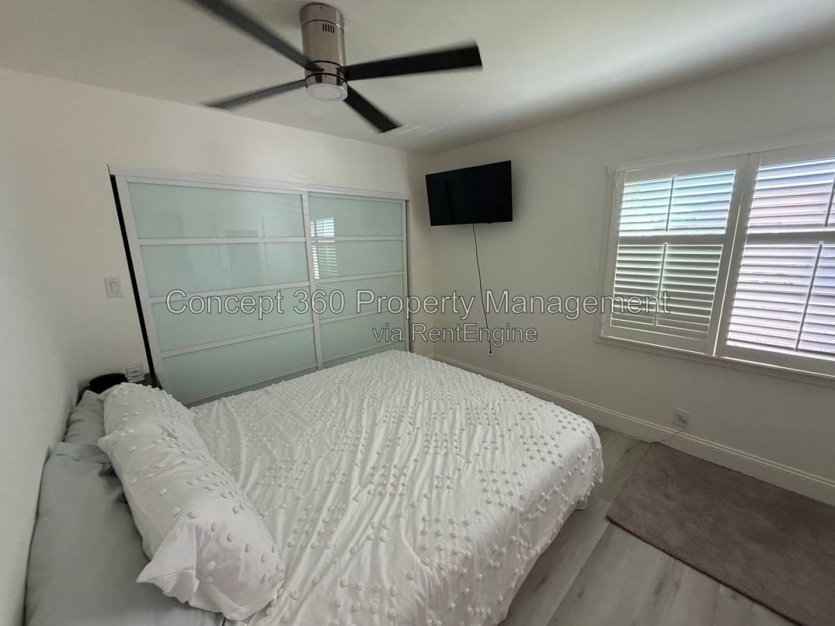 House for rent at 7129 E Peabody St, Long Beach, CA 90808