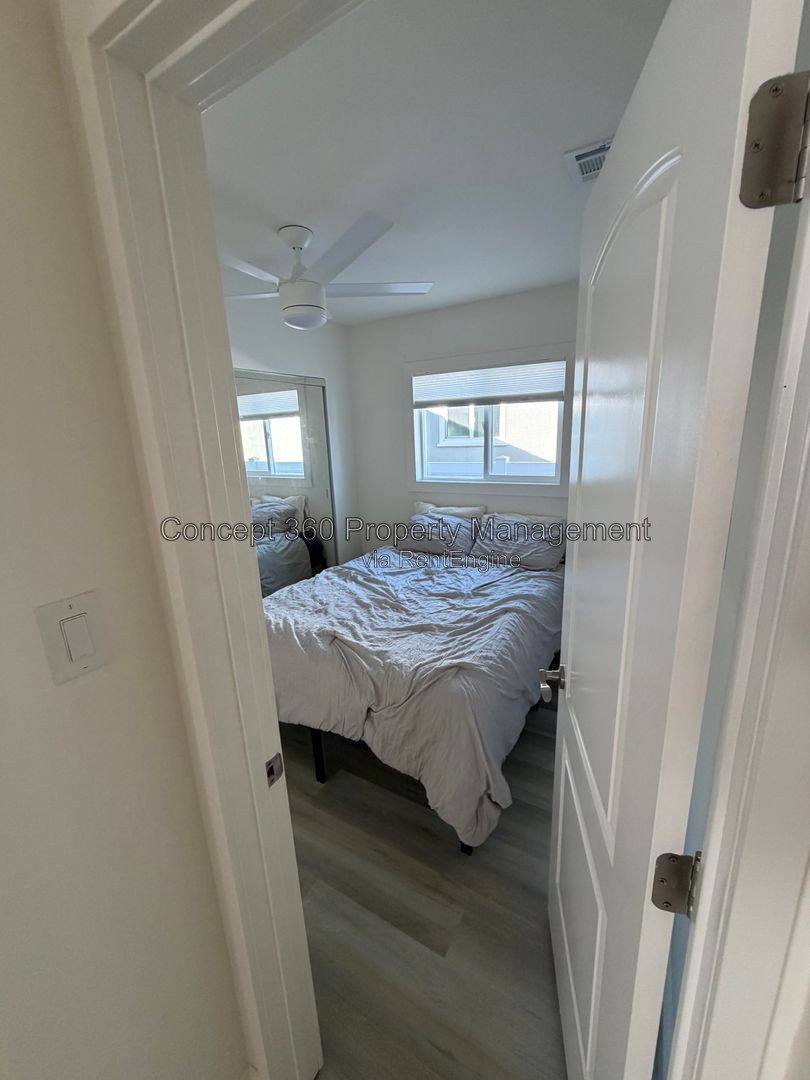 House for rent at 7129 E Peabody St, Long Beach, CA 90808