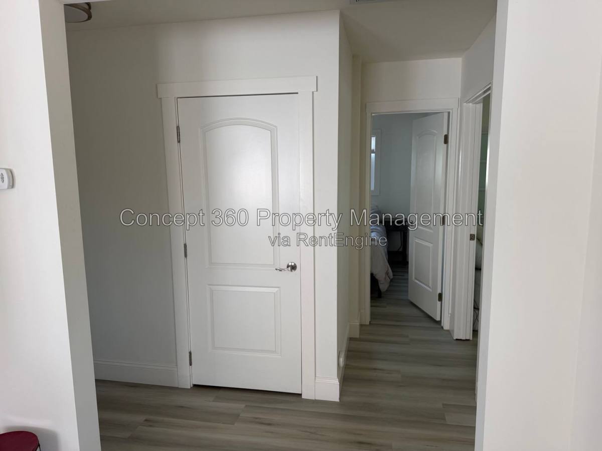 House for rent at 7129 E Peabody St, Long Beach, CA 90808