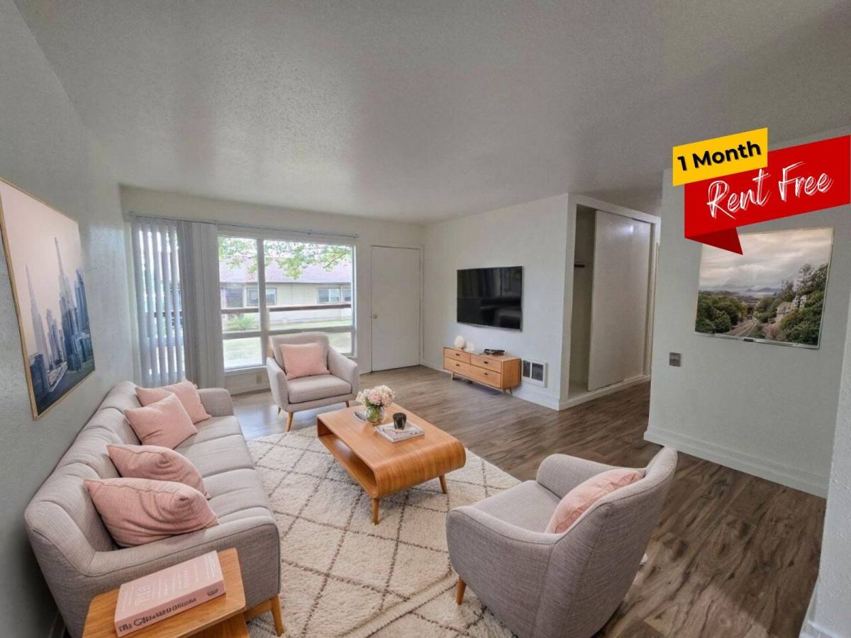Apartment for rent at 807 NE Alameda Ave, Roseburg, OR 97470