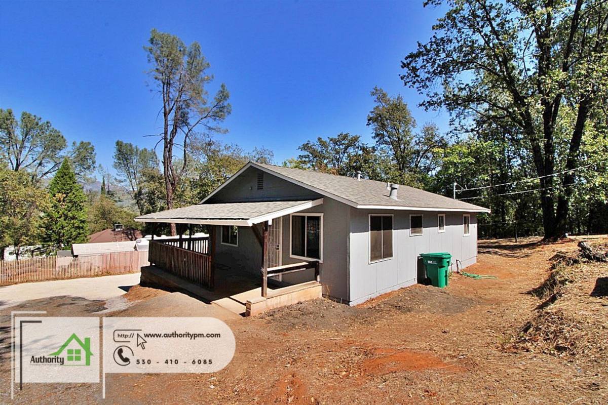 House for rent at 4071 Vallecito St, Shasta Lake, CA 96019