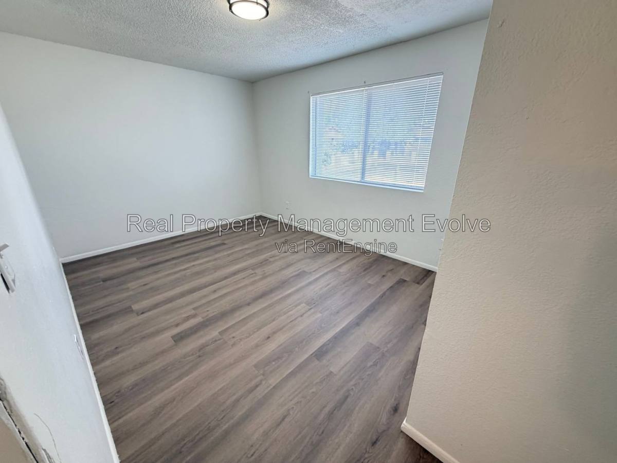 House for rent at 2518 N 58th Dr, Phoenix, AZ 85035