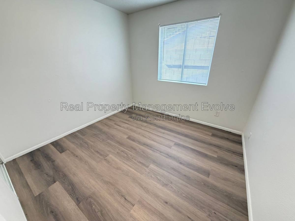 House for rent at 2518 N 58th Dr, Phoenix, AZ 85035