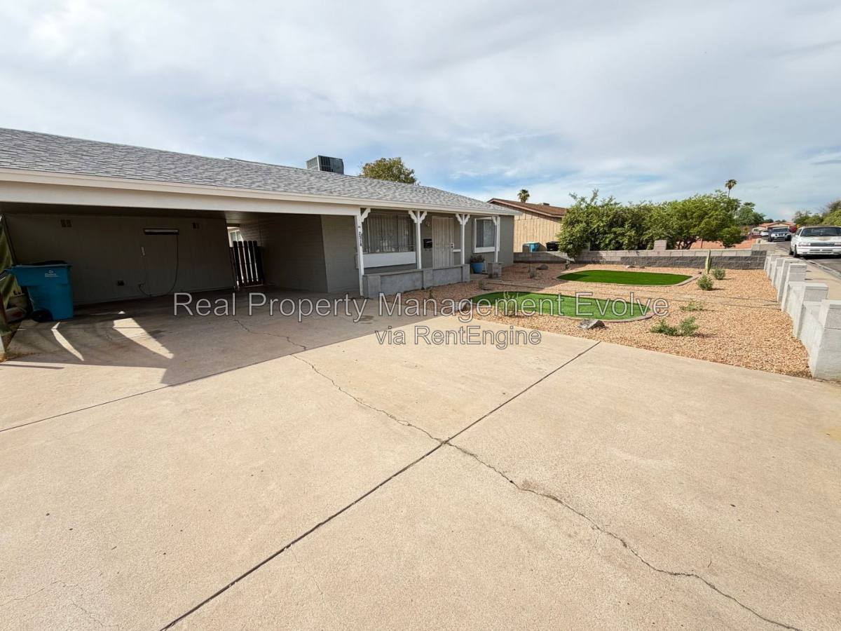 House for rent at 2518 N 58th Dr, Phoenix, AZ 85035