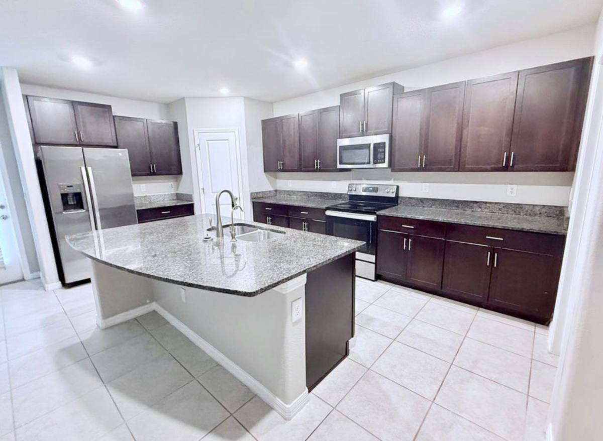 House for rent at 7109 Amelia Cove Court, Sun City Center, FL 33573