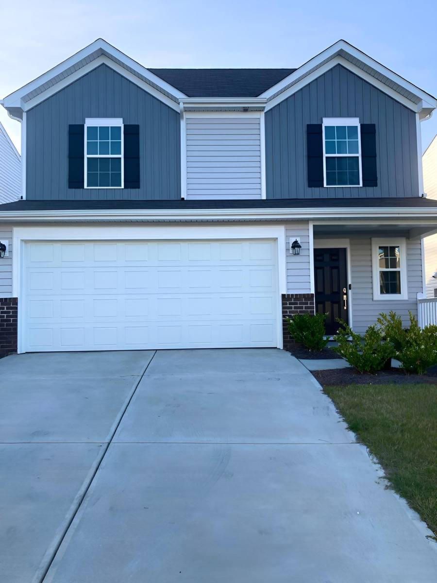 House for rent at 10155 Chatham Run Lane, Charlotte, NC 28262