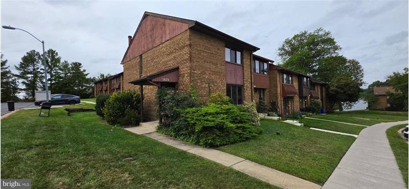 Townhouse for rent at 5870 Chipwood Court #8-01, Elkridge, MD 21075