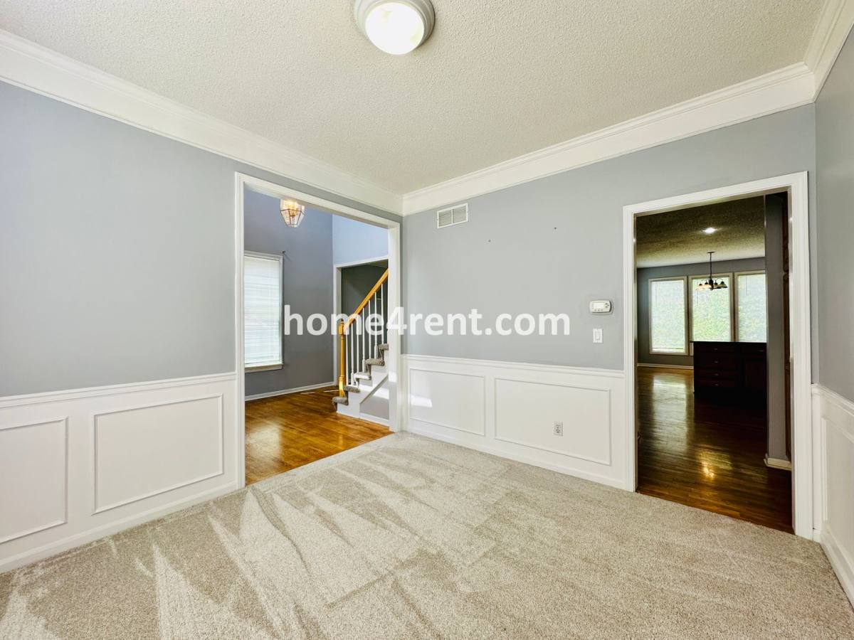 House for rent at 8102 W 144th Place, Overland Park, KS 66223
