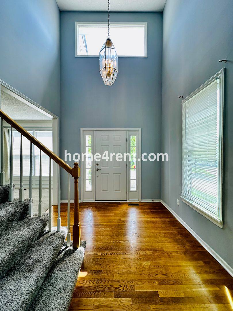 House for rent at 8102 W 144th Place, Overland Park, KS 66223