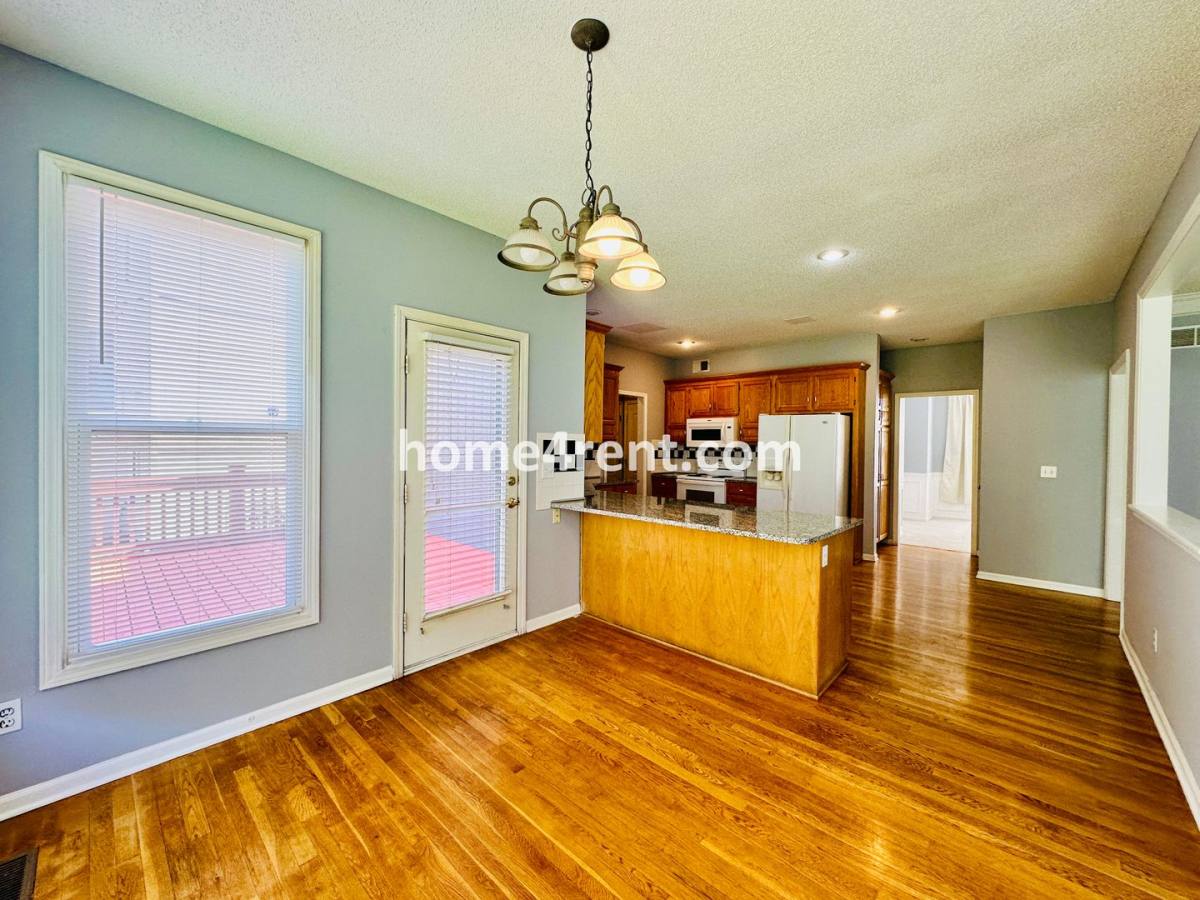 House for rent at 8102 W 144th Place, Overland Park, KS 66223