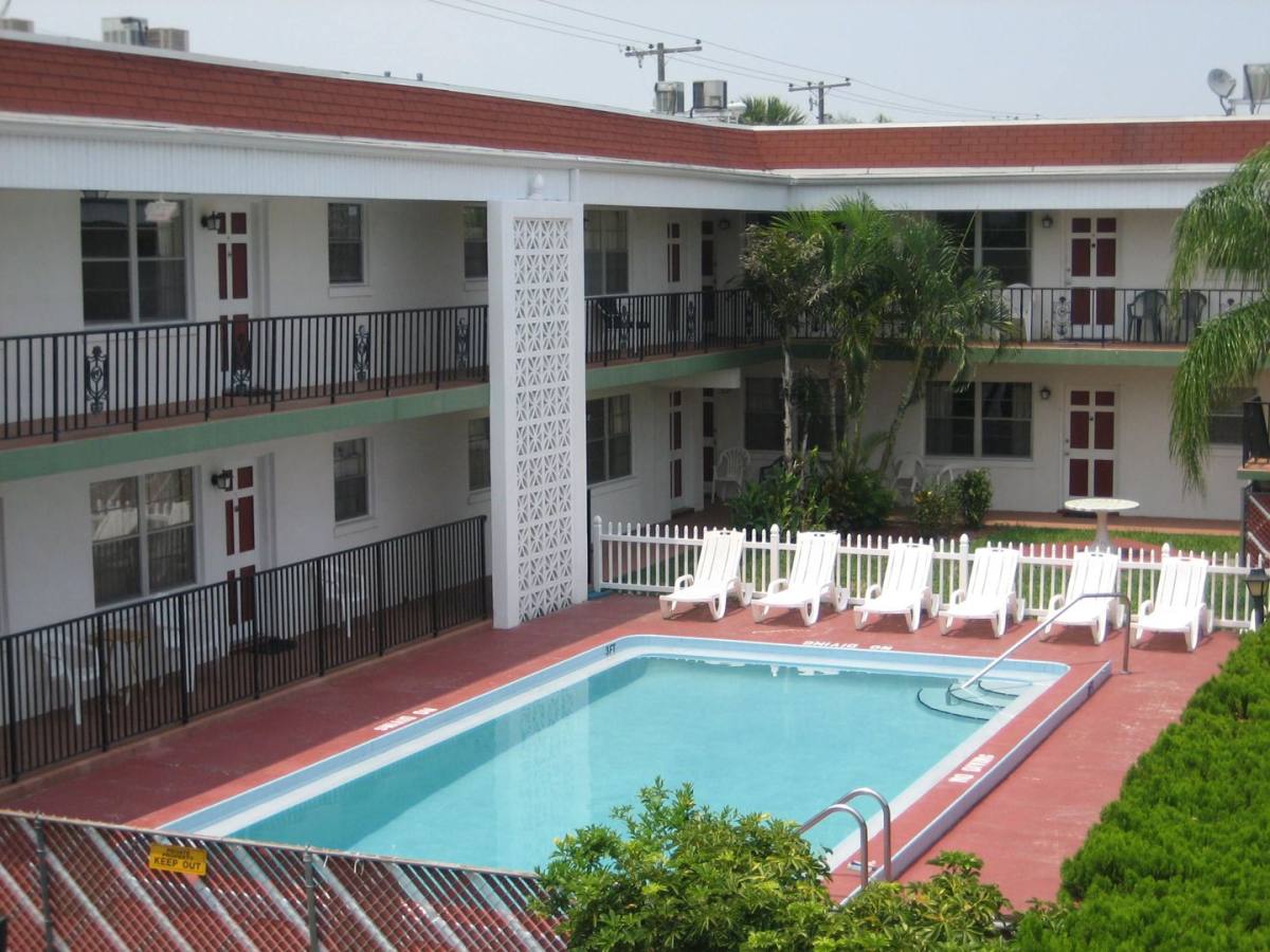 Apartment for rent at 1401 S Federal Highway #207, Lake Worth Beach, FL 33460