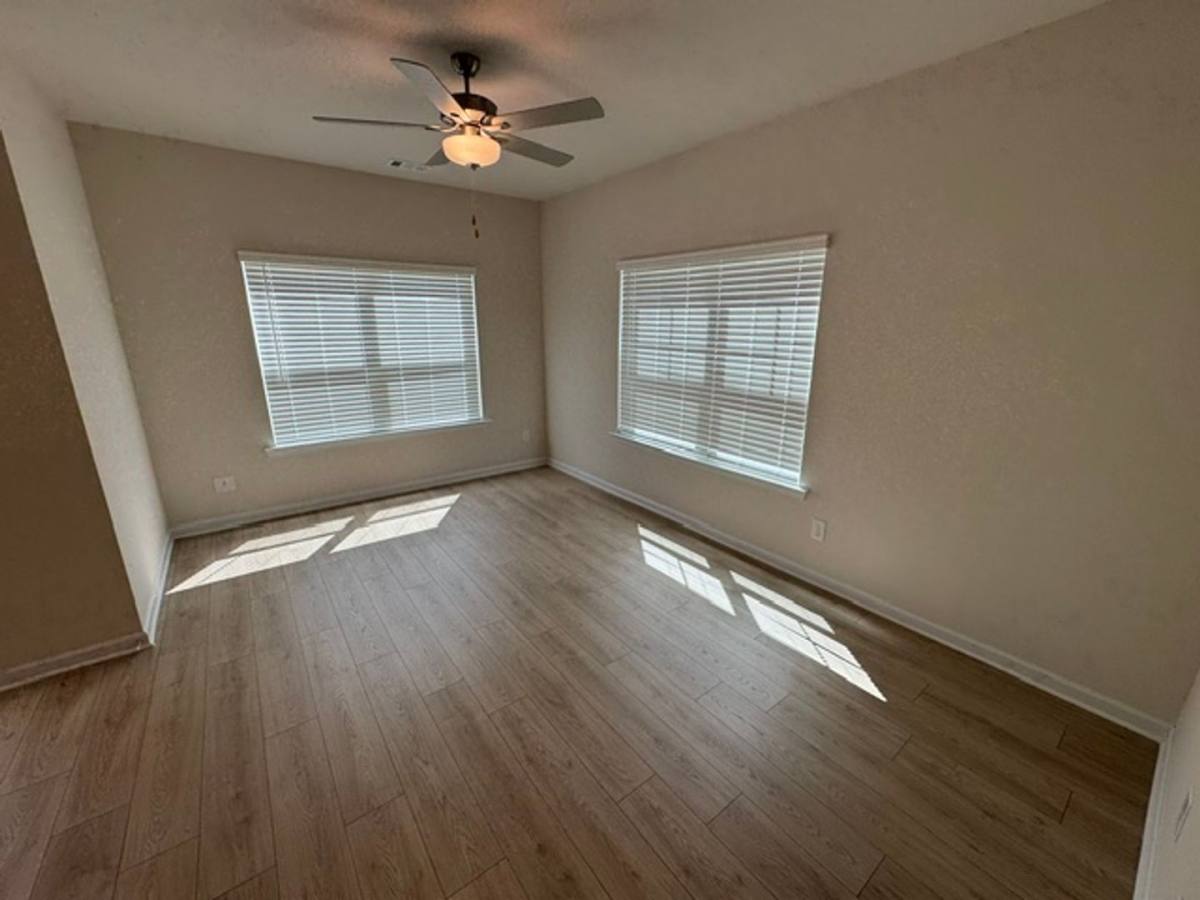Townhouse for rent at 212 Rooker Dr, Lagrange, GA 30241