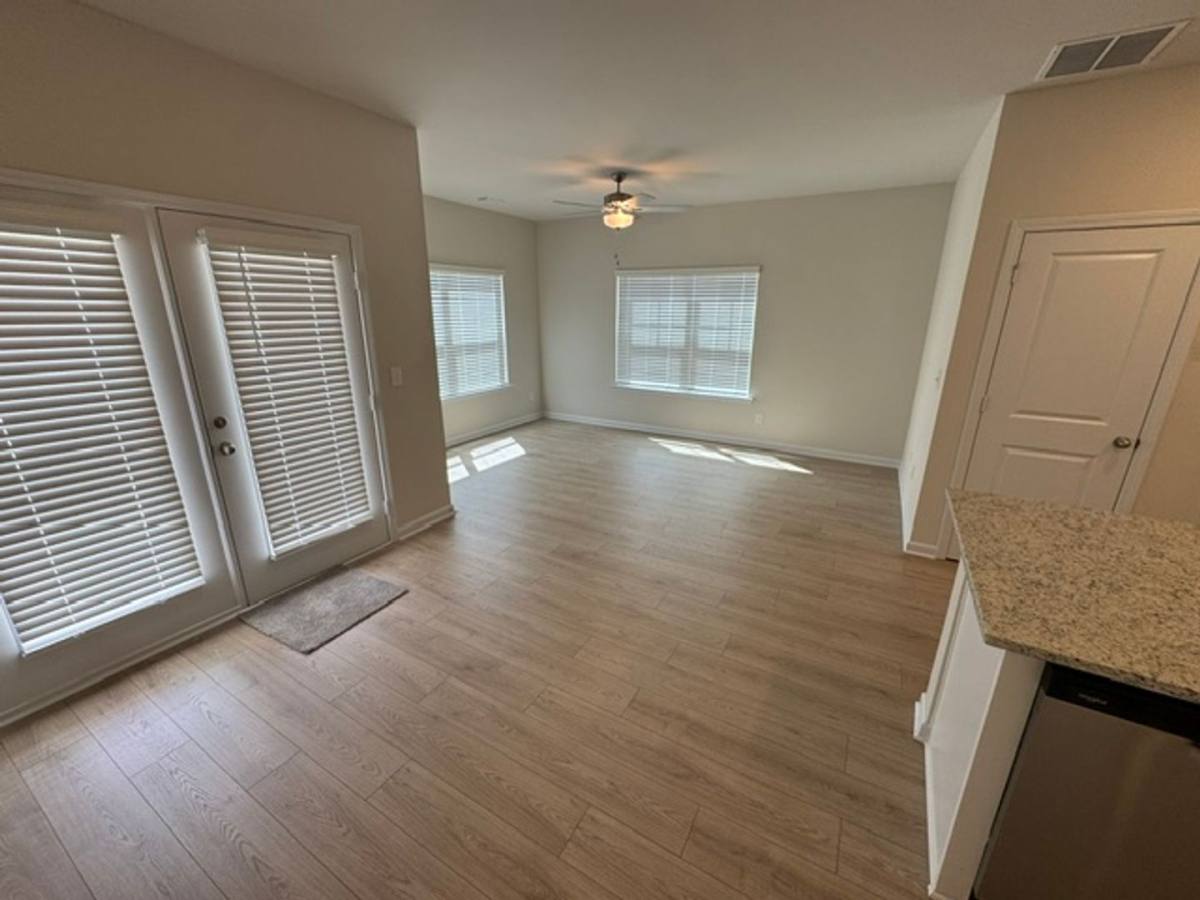 Townhouse for rent at 212 Rooker Dr, Lagrange, GA 30241