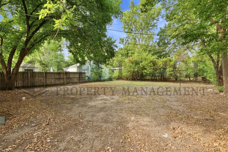 House for rent at 1115 S Waverly St, Wichita, KS 67218