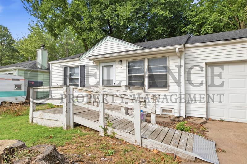 House for rent at 1115 S Waverly St, Wichita, KS 67218