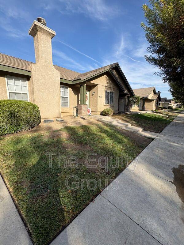 Apartment for rent at 2619 S Maselli, Visalia, CA 93277