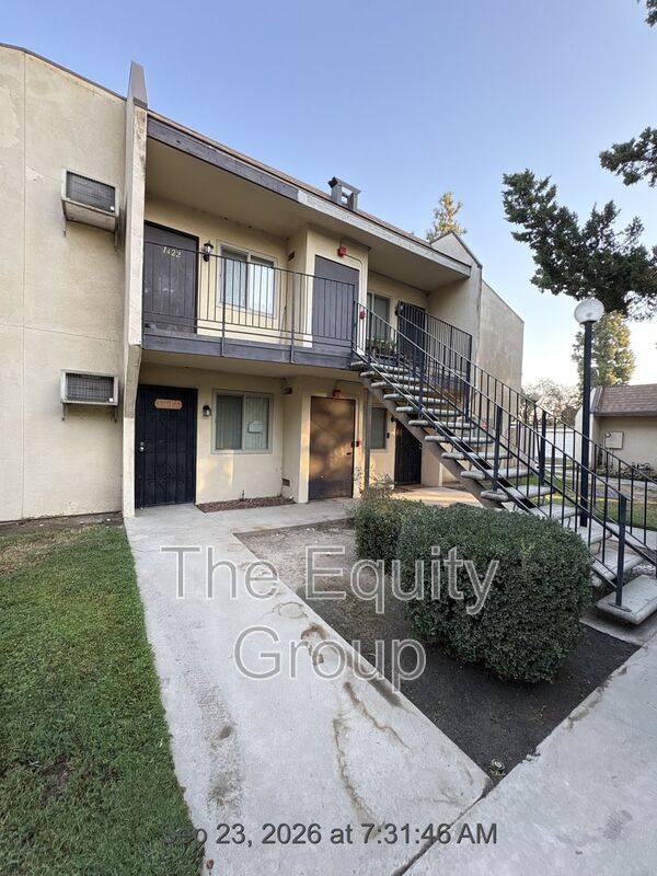 House for rent at 1414 W Elowin Ave, Visalia, CA 93291