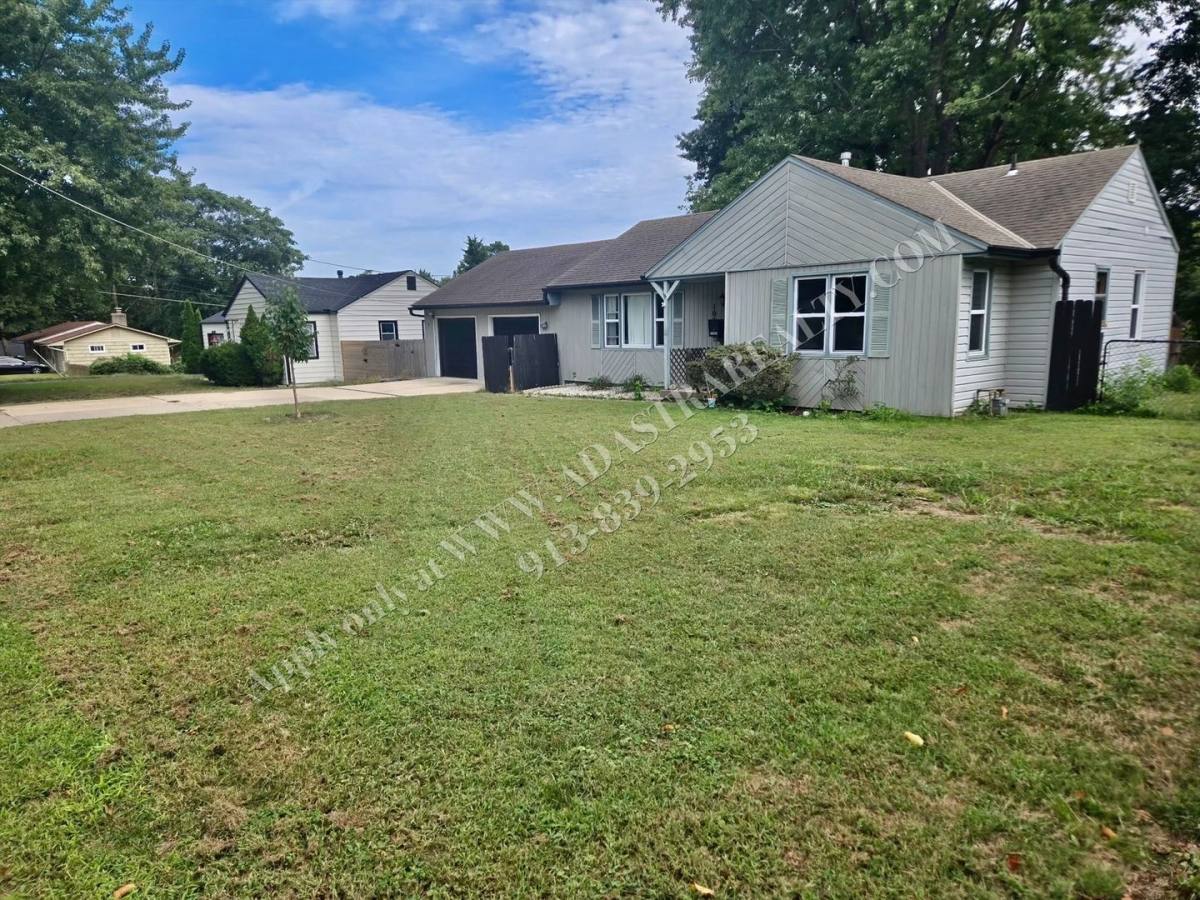 House for rent at 10219 W 56th St, Shawnee, KS 66203