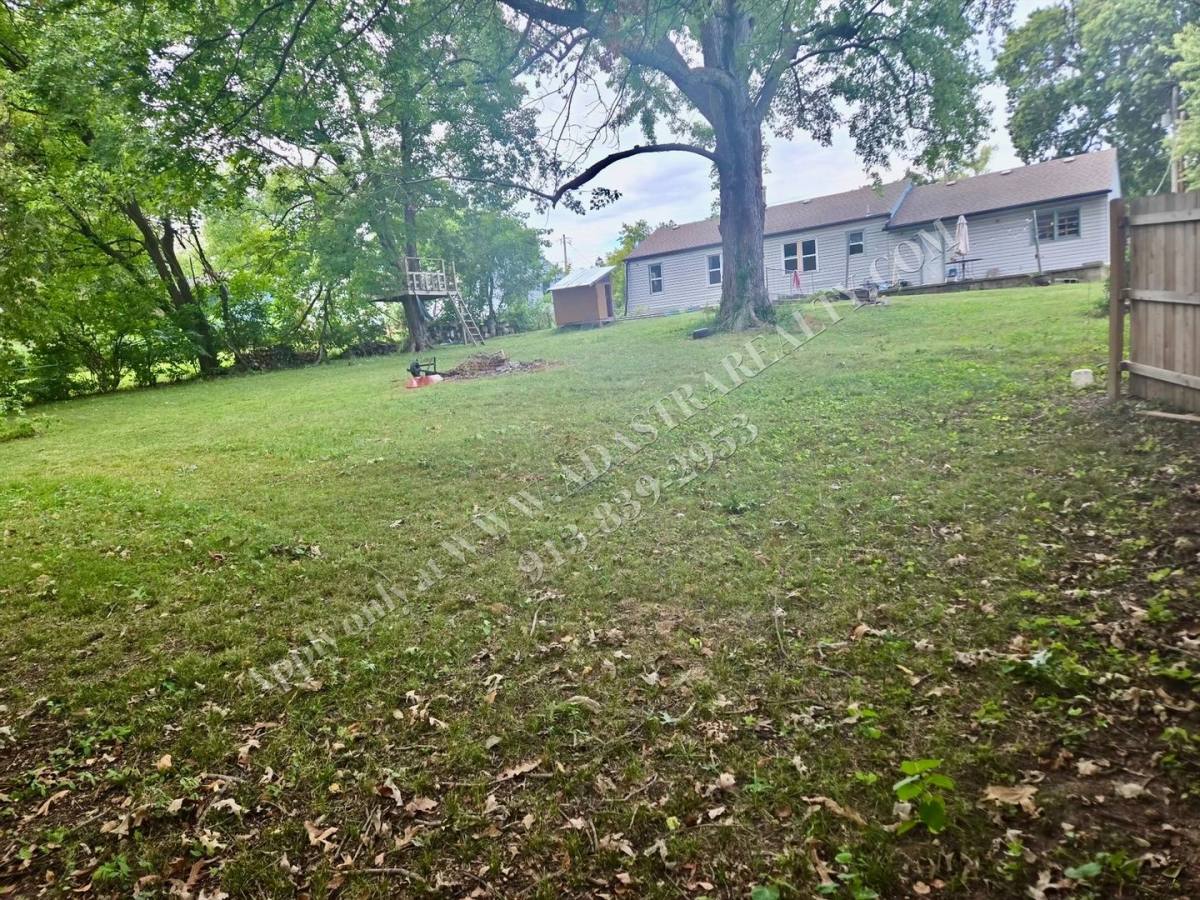 House for rent at 10219 W 56th St, Shawnee, KS 66203