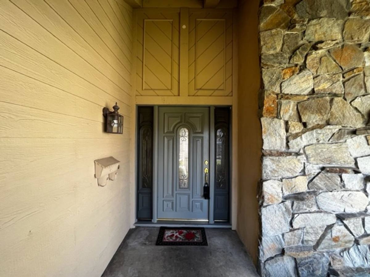 House for rent at 8871 Henton Dr, Huntington Beach, CA 92646