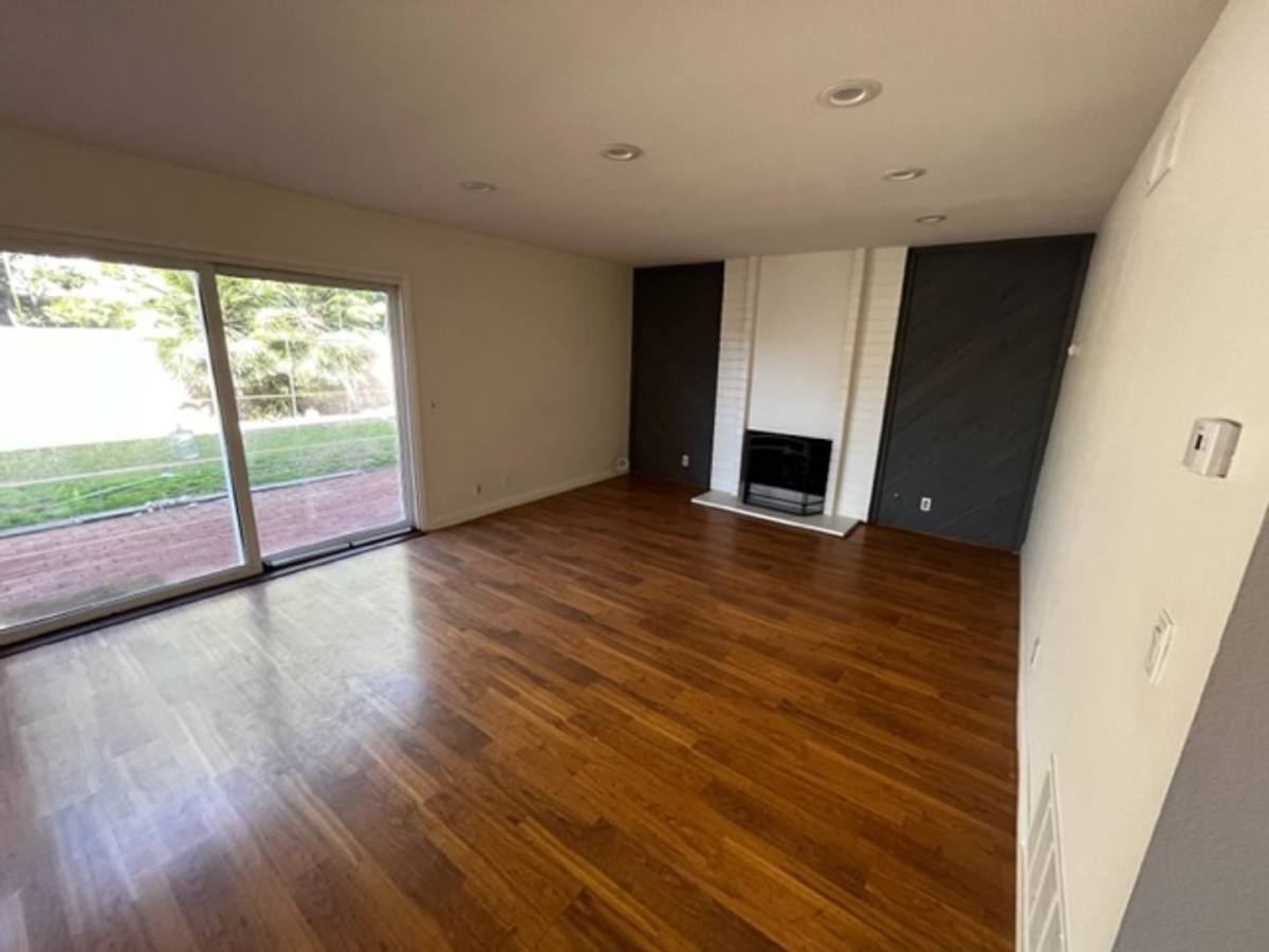 House for rent at 8871 Henton Dr, Huntington Beach, CA 92646