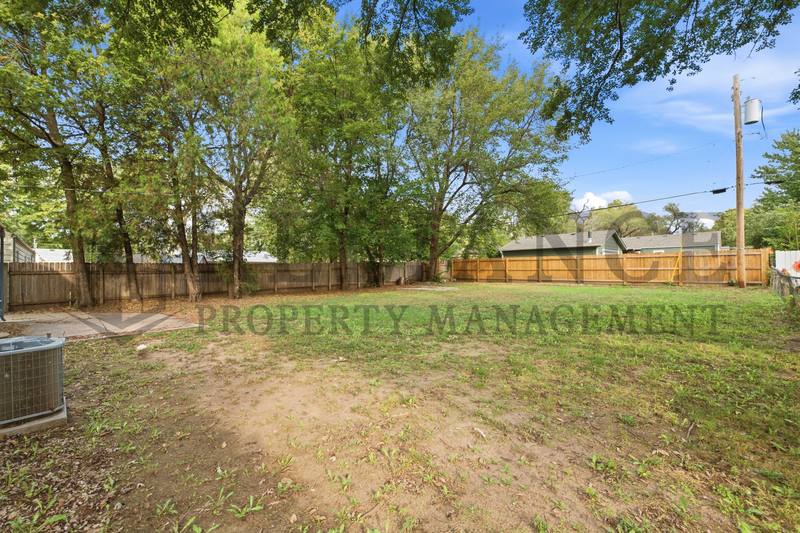 House for rent at 1126 Crowley St E, Wichita, KS 67216