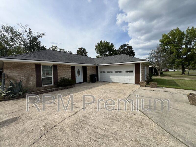 House for rent at 7516 Vice President Dr, Baton Rouge, LA 70817