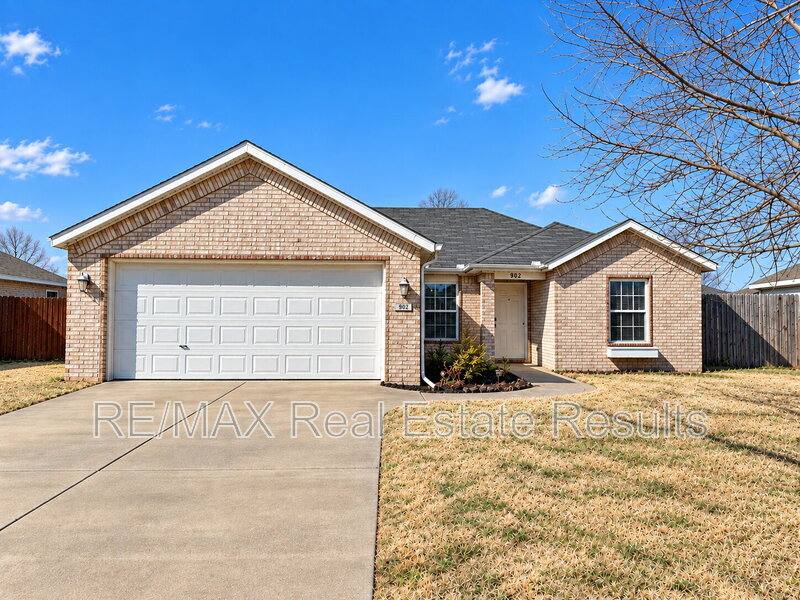 Apartment for rent at 902 SW Summitchase Rd, Bentonville, AR 72712