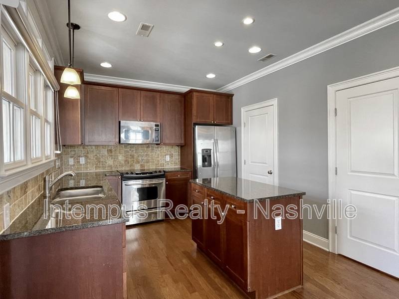 Townhouse for rent at 2110 Acklen Ave #106, Nashville, TN 37212