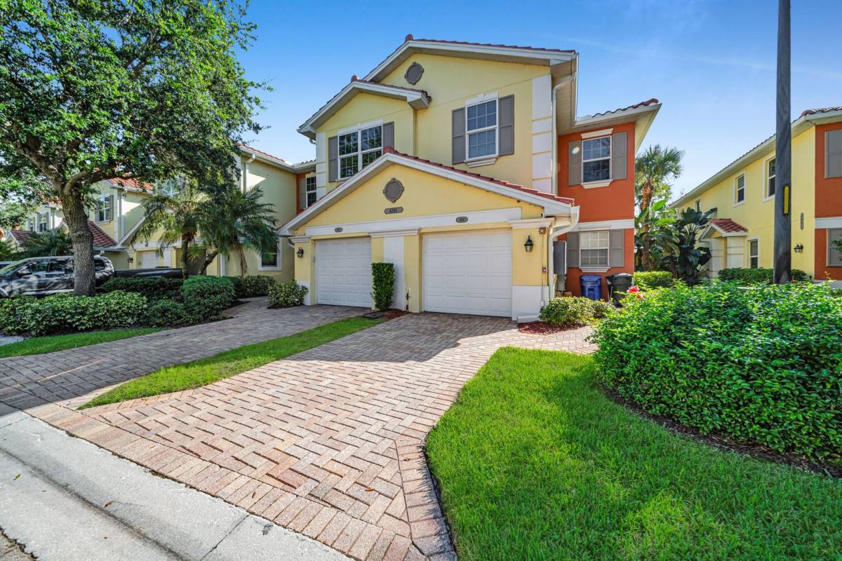 Townhouse for rent at 4391 Lazio Way #307, Fort Myers, FL 33901