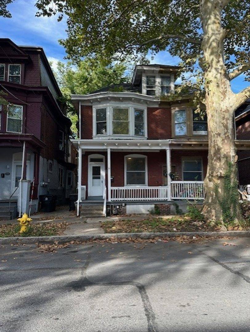 2126 Green St, Harrisburg, PA 17110
