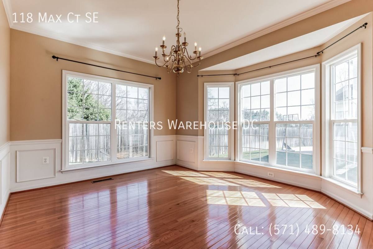 House for rent at 118 Max Court SE, Leesburg, VA 20175