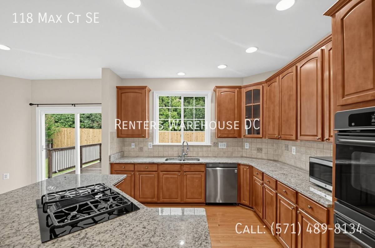 House for rent at 118 Max Court SE, Leesburg, VA 20175