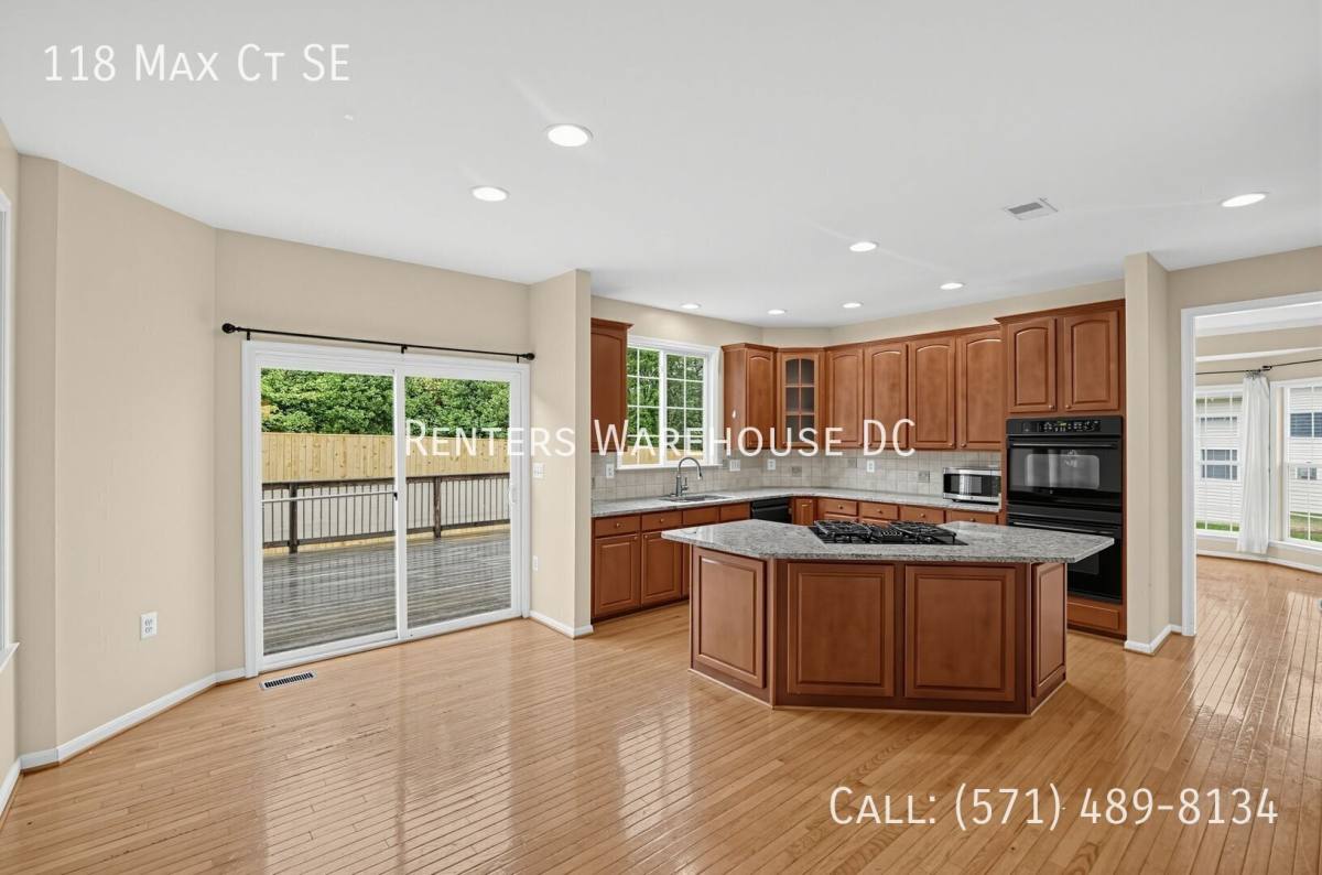 House for rent at 118 Max Court SE, Leesburg, VA 20175