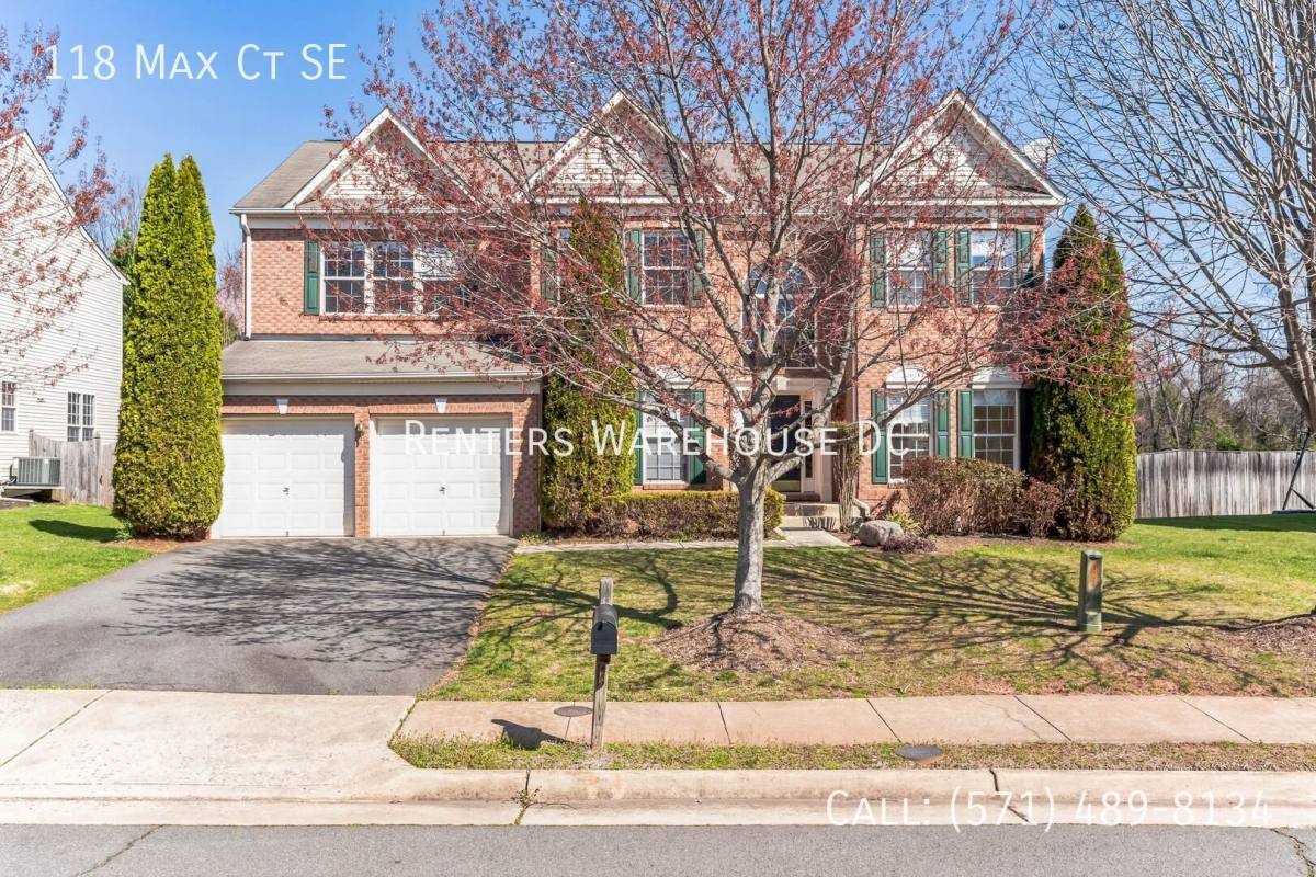House for rent at 118 Max Court SE, Leesburg, VA 20175