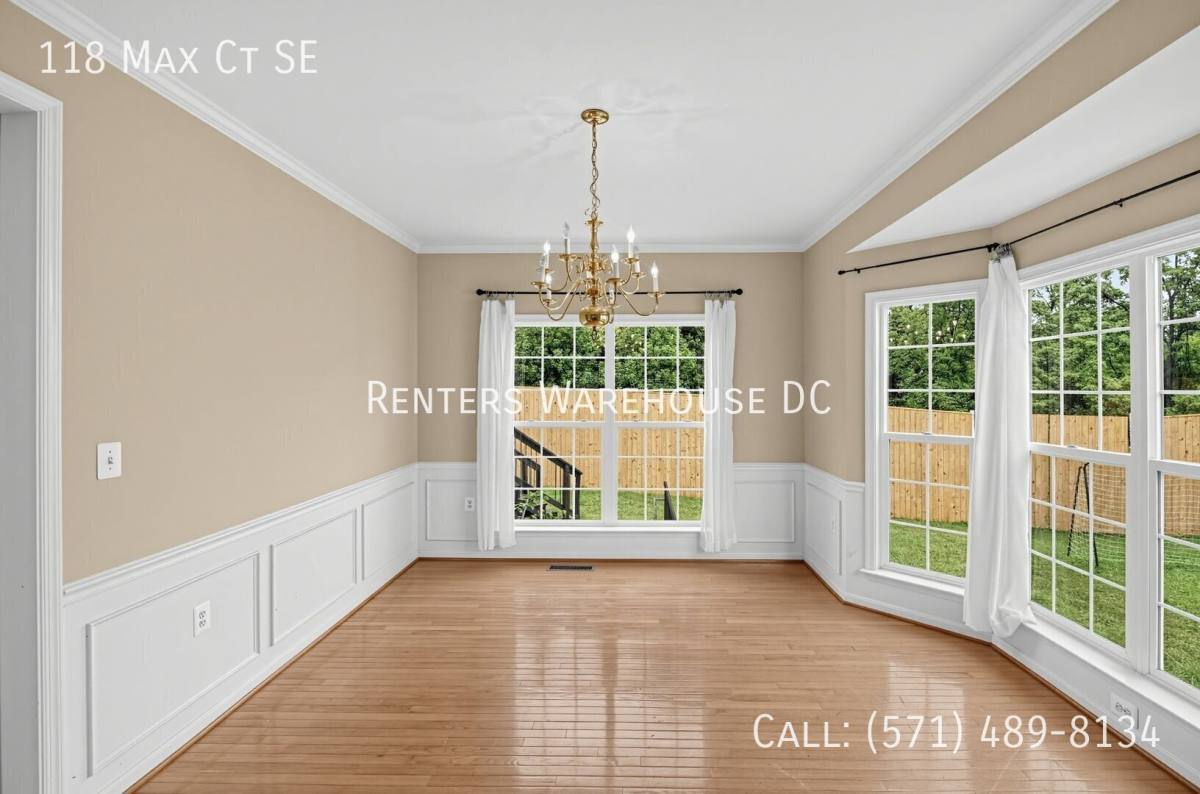 House for rent at 118 Max Court SE, Leesburg, VA 20175