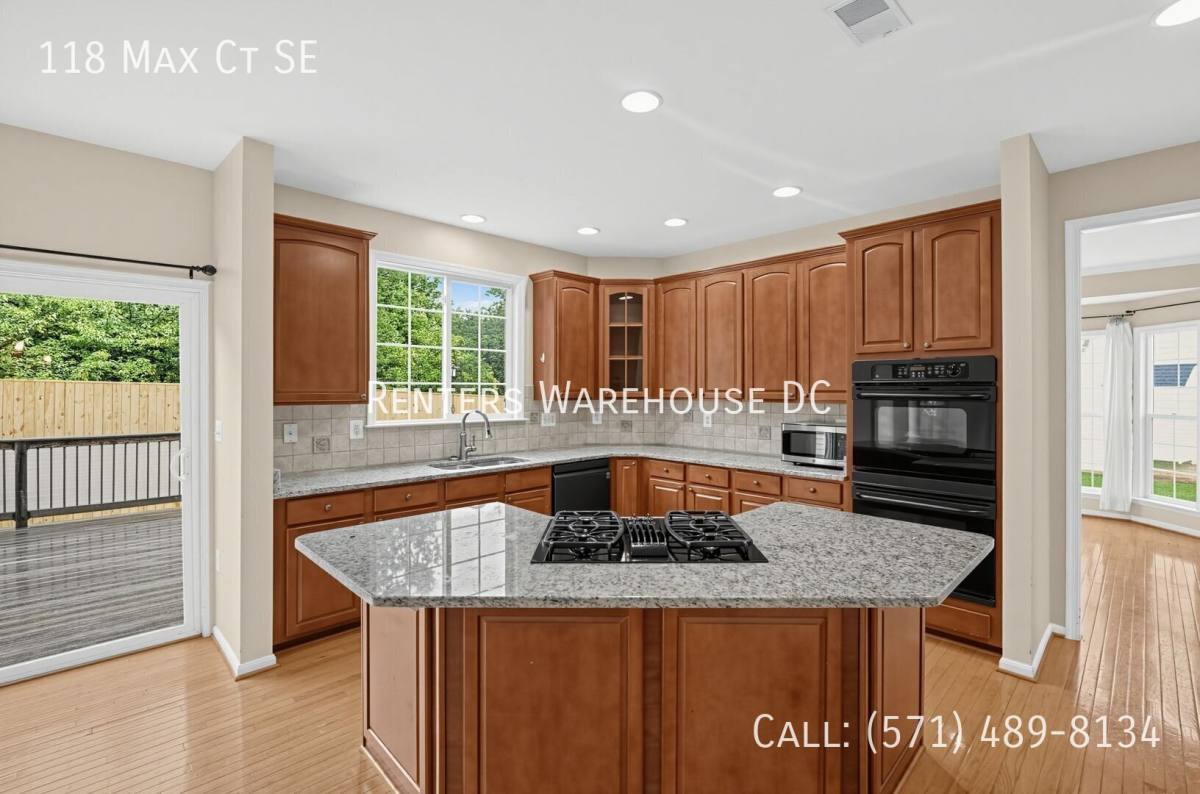 House for rent at 118 Max Court SE, Leesburg, VA 20175